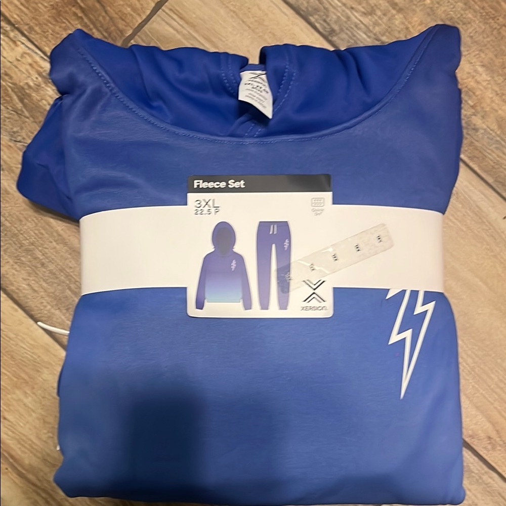 Xersion Kids Matching Set in Blue